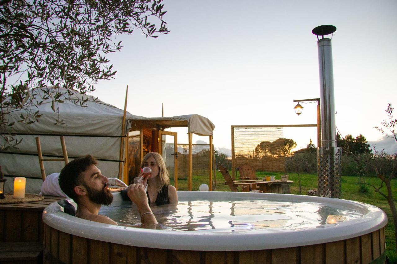 2 Cuori E 1 Yurta Glamping In Tuscany - Adults Only أسكيانو المظهر الخارجي الصورة